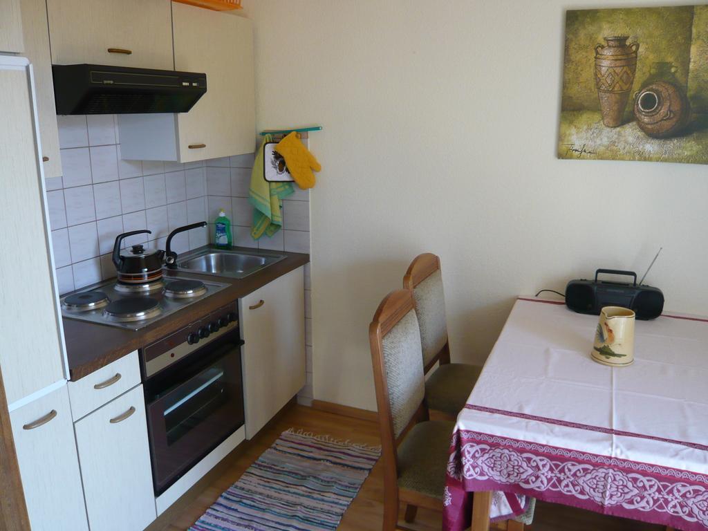 Appartementhaus Karawankenpromenade Velden am Woerthersee Room photo